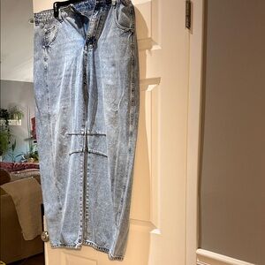 Light Wash barrel  Leg Jeans
